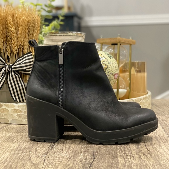 weinbaum platform bootie